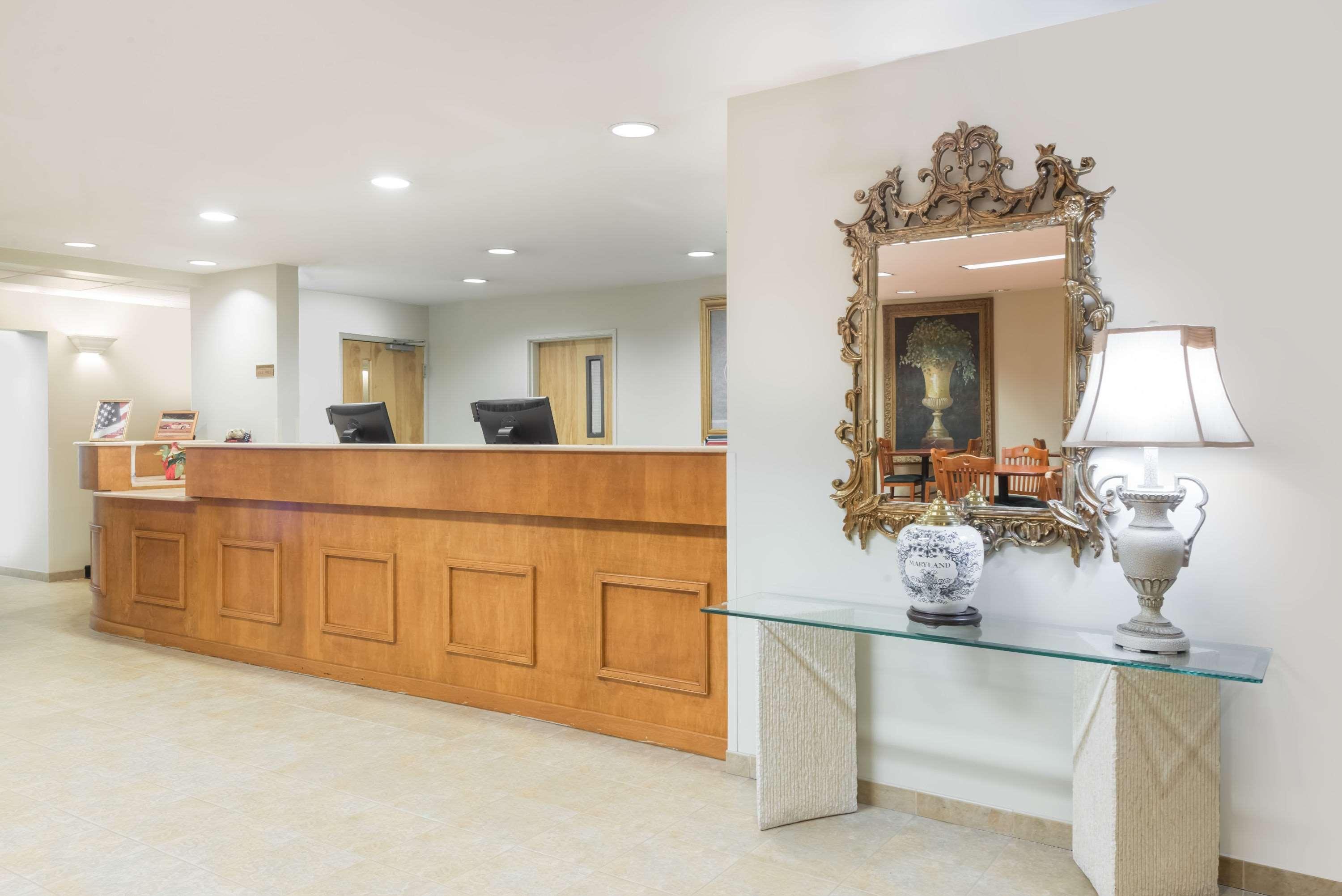 Super 8 By Wyndham Hagerstown/Halfway Area Otel Dış mekan fotoğraf